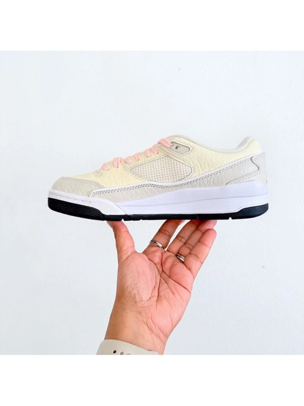 Nike Jordan Flight Court Cream & Pink Low-Top Sneaker Women’s Size 9